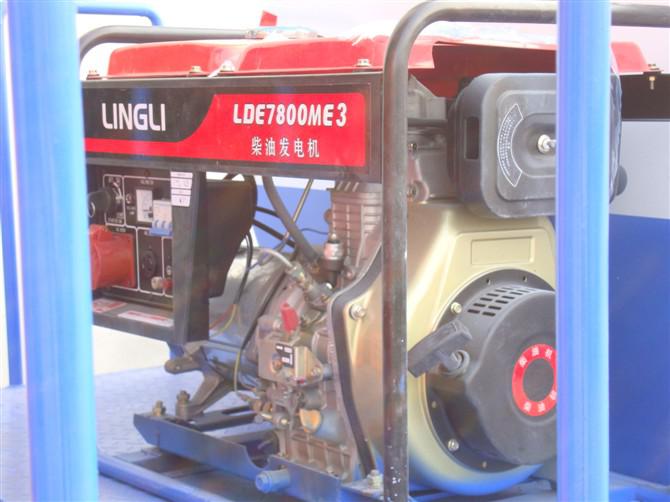 東風(fēng)小霸王噴藥車 東風(fēng)小霸王噴藥車