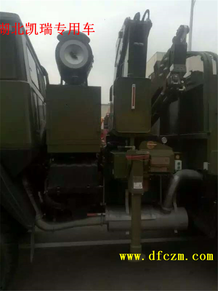 陜汽SX2250MC六驅越野車隨車吊機 陜汽SX2250MC六驅越野車隨車吊機