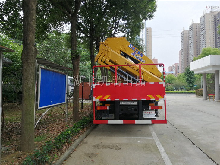 DWJ5312JJHD5型計量檢衡車停在業(yè)主院內(nèi)等待掛牌 DWJ5312JJHD5型計量檢衡車停在業(yè)主院內(nèi)等待掛牌