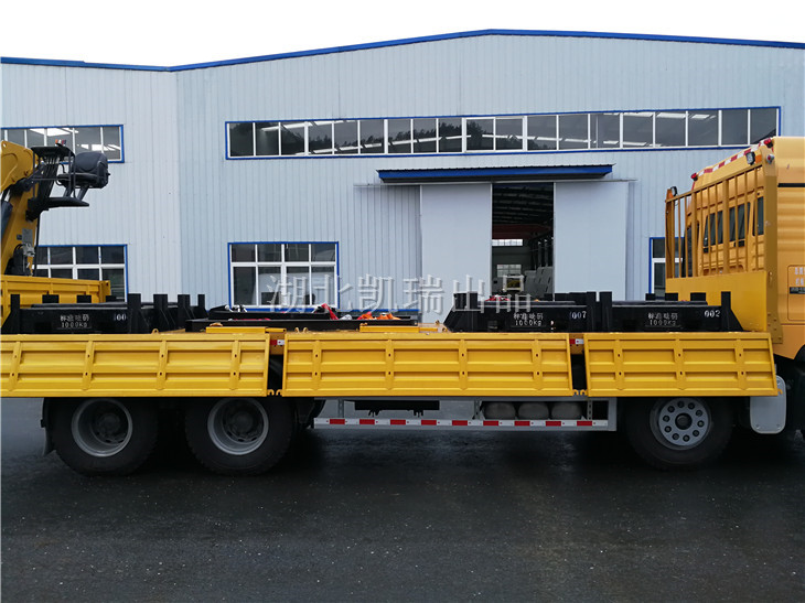 計量檢衡車發(fā)運前測試側面圖 計量檢衡車發(fā)運前測試側面圖