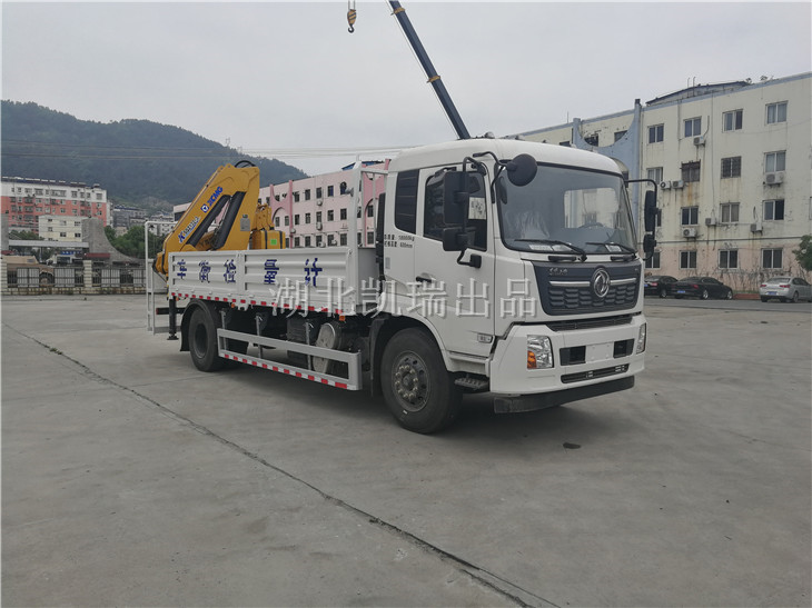 DWJ5180JJHD6計(jì)量檢衡車(SQZ132吊機(jī))右前 DWJ5180JJHD6計(jì)量檢衡車(SQZ132吊機(jī))右前