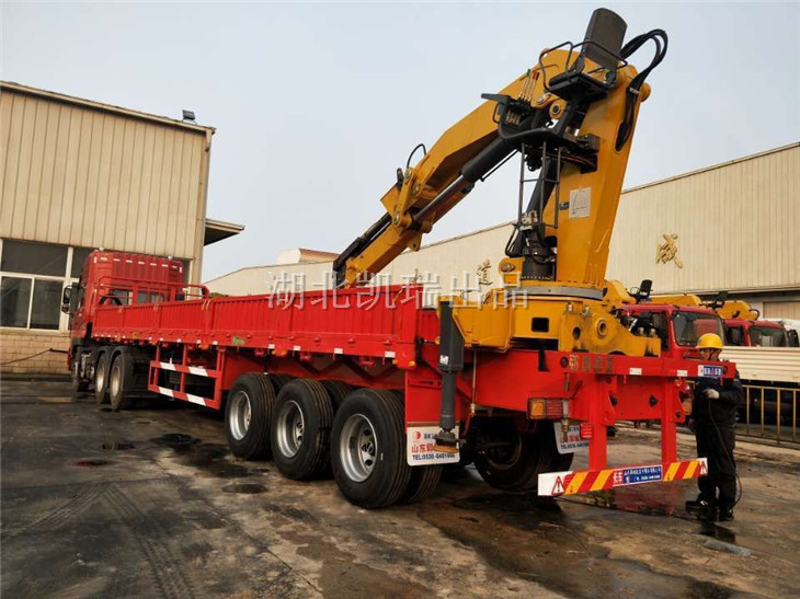 三軸半掛尾置折臂檢衡車安裝 三軸半掛尾置折臂檢衡車安裝