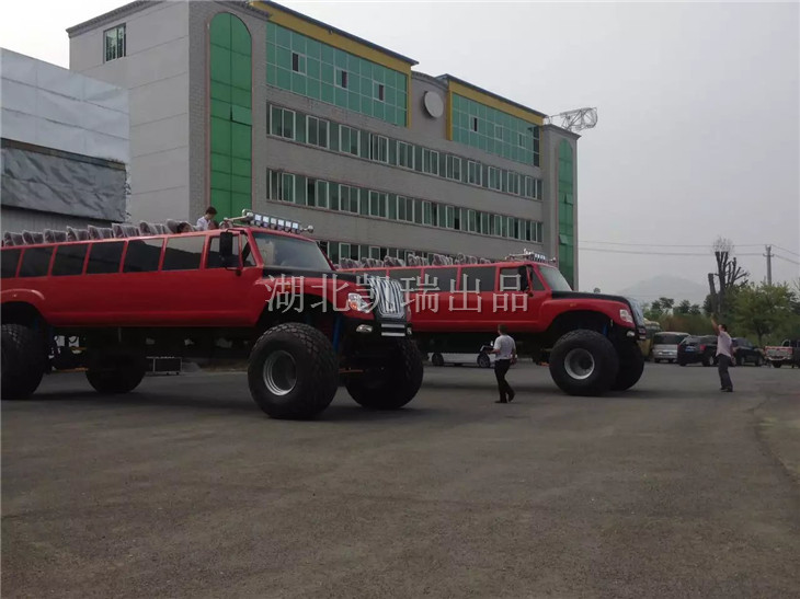 兩臺沙漠旅游車交付儀式 兩臺沙漠旅游車交付儀式